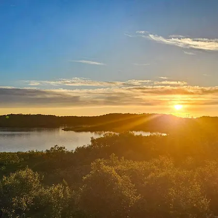 Stunning In With View *